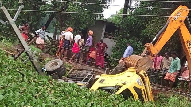 tipper-lorry tipper-lorry