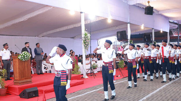 passing-out-parade passing-out-parade