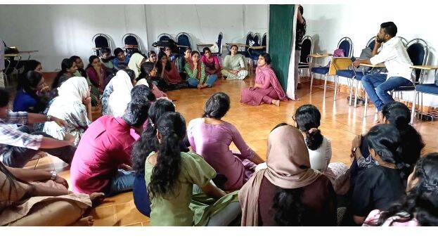 nadakakalari nadakakalari