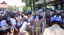 ramesh-chennithala-against-police-lathicharge