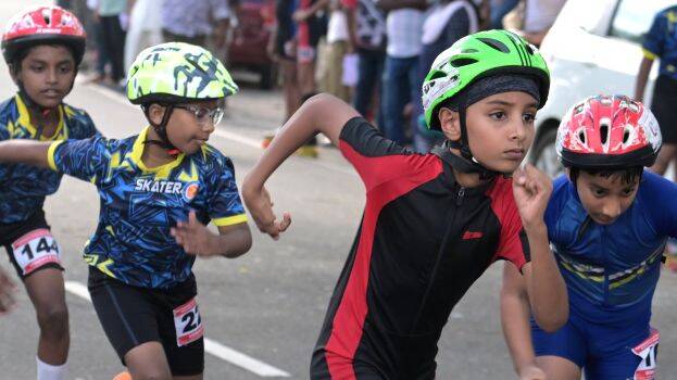 23-roller-scatting 23-roller-scatting