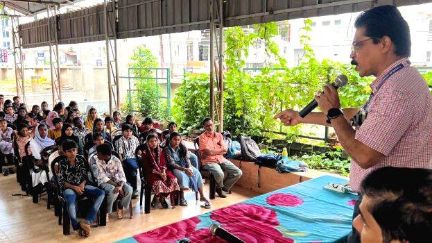 pariseelanam pariseelanam