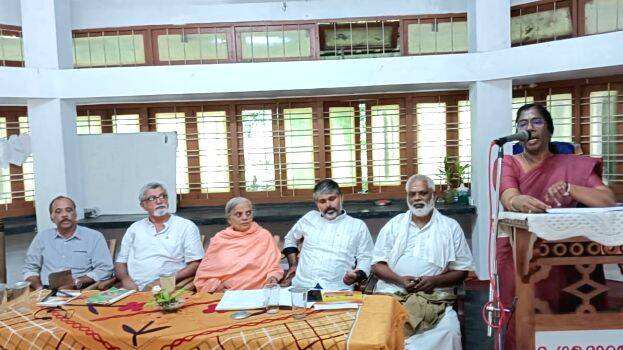 chattambi-swami chattambi-swami