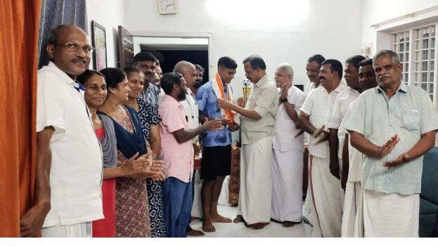 santhosh-trophy1 santhosh-trophy1