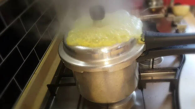 pressure-cooker pressure-cooker