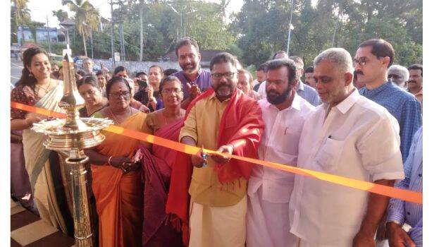 13-waiting-shed 13-waiting-shed