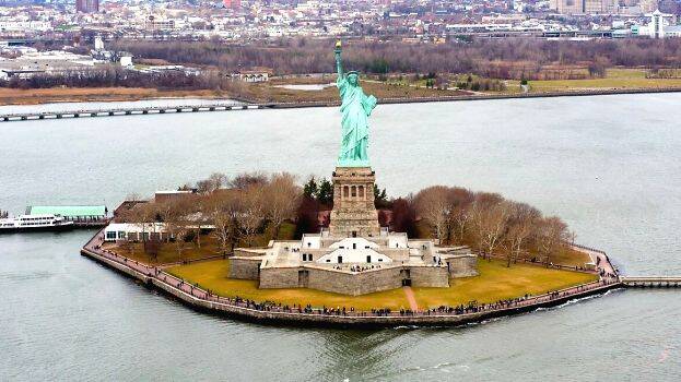 statue-of-liberty statue-of-liberty