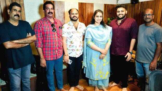 radhika-suresh-gopi radhika-suresh-gopi