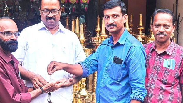 swarnam-kaimari swarnam-kaimari