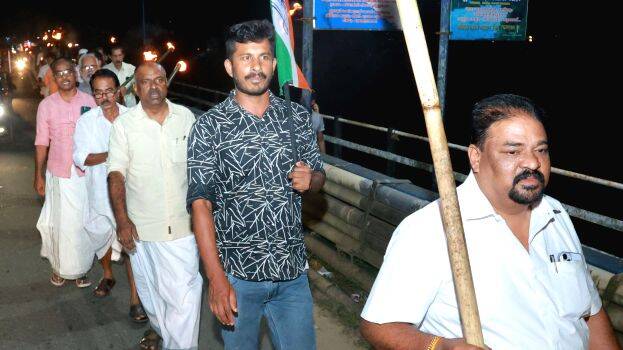 prakadanam prakadanam