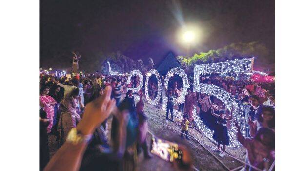 mananchira mananchira