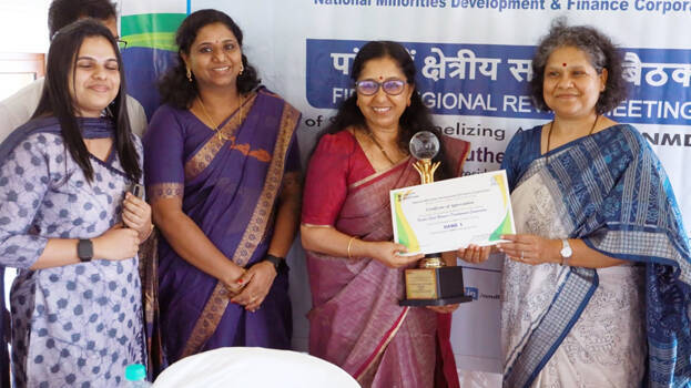 award-ceremony award-ceremony