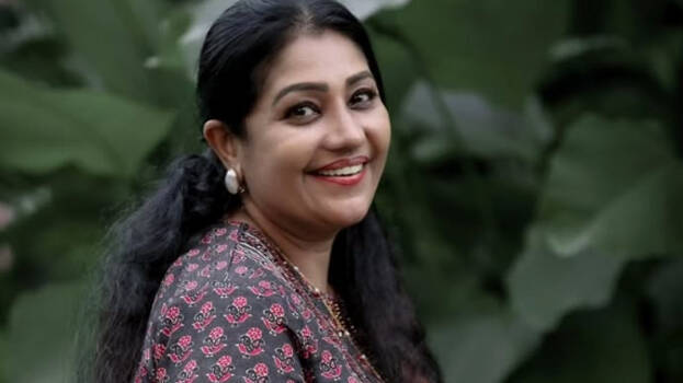 thesni-khan thesni-khan