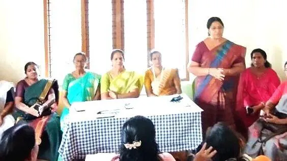 01-mahila-congress