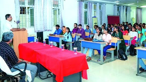 center-uni-seminar center-uni-seminar