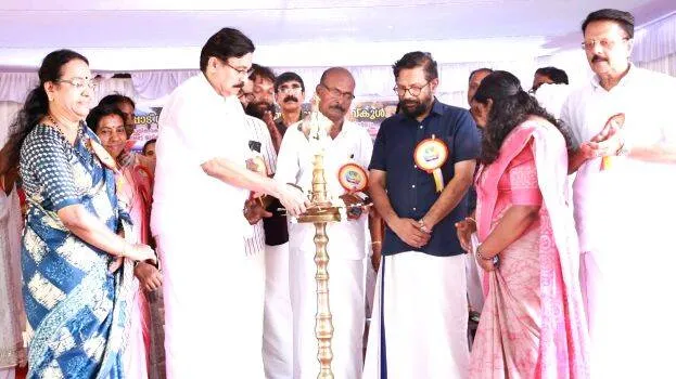 Valapad വലപ്പാട് ഹൈസ്കൂളിൽ കുഷ്യൻലേയർ കളിമൈതാനം - LOCAL - THRISSUR | Kerala ...