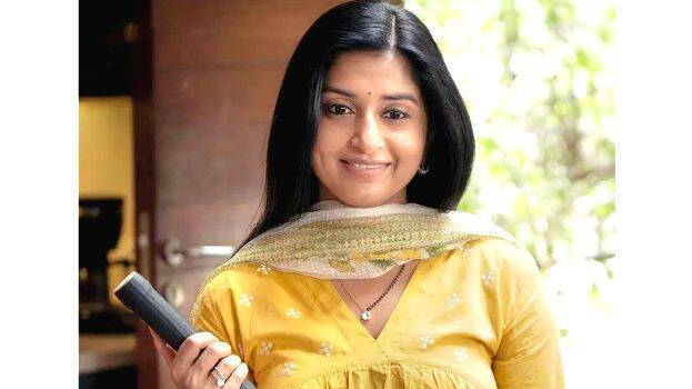 meera-jasmine