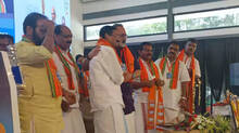 congress-member-benny-peruvanthanam-joined-bjp