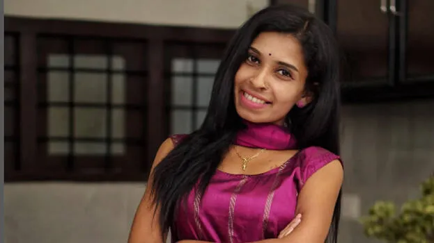 renu-sudhi-actress-train