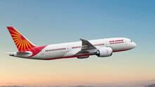 lady-doctor-threatened-cabin-crew-and-co-passengers-inside-air-india-flight