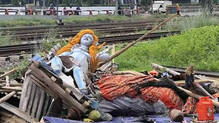 durga-temple-which-was-illegally-built-on-the-railway--landwas-demolished