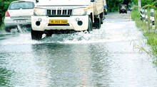 rain-alert-for-different-districts-in-kerala
