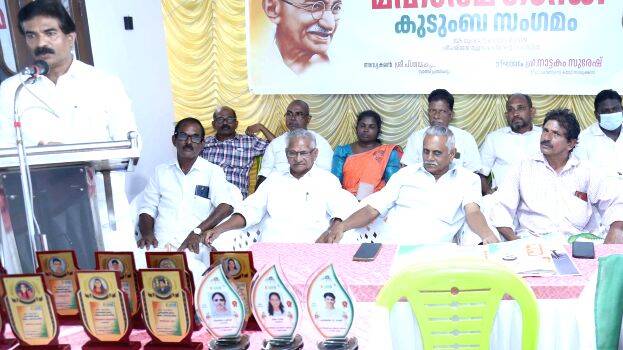 nattakom-suresh