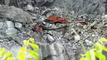 accident-after-rock-falls-on-hitachi-at-paramada-in-konni
