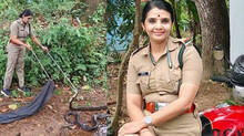 women-forest-officer-roshni-after-she-caught-18-feet-long-king-cobra