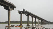 bridge-in-gujarat-collapsed-nine-dead