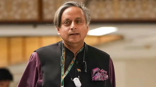 shashi-tharoor