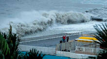 three-powerful-earthquakes-strike-off-russia-s-far-east-tsunami-alert-issued