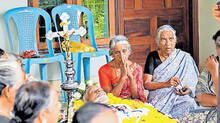 father-died-son-left-house-last-rituals-performed-in-car-porch