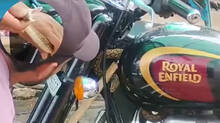 student-rode-nearly-2-kilometers-with-a-highly-venomous-viper-hidden-under-the-seat-of-his-motorcycle