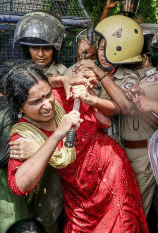 lathi-2