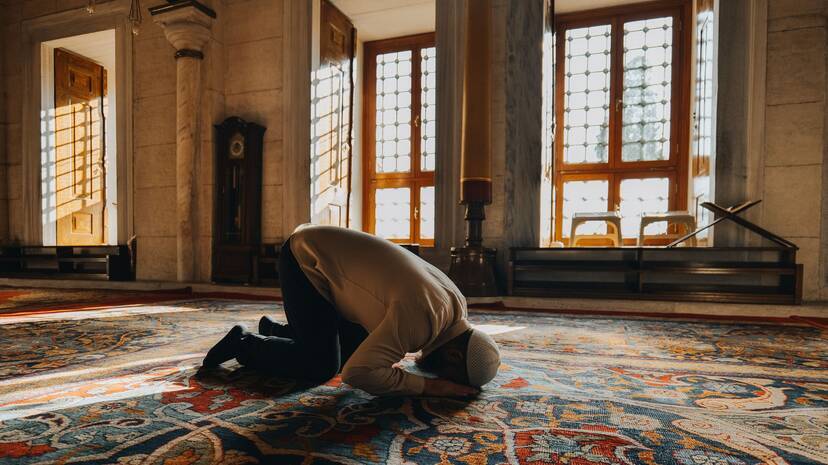 pray