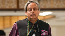 shashi-tharoor-mp-expressed-that-n-shakthan-to-continue-as-dcc-chairman