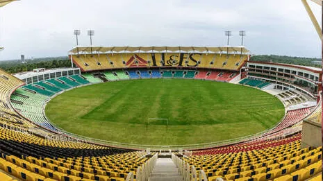 green-field-stadium