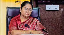 delhi-chief-minister-rekha-gupta-attacked-during-public-meeting