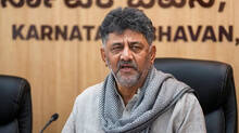 dk-sivakumar-sings-rss-song-on-sabha