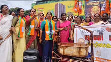 mahila-morcha-demands-rahuls-resignation