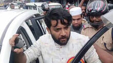 case-against-youth-congress-and-dyfi-on-blocking-shafi-parambil