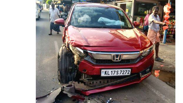 accident-car-2 accident-car-2