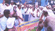 co-operative-pensioners-march-to-assembly