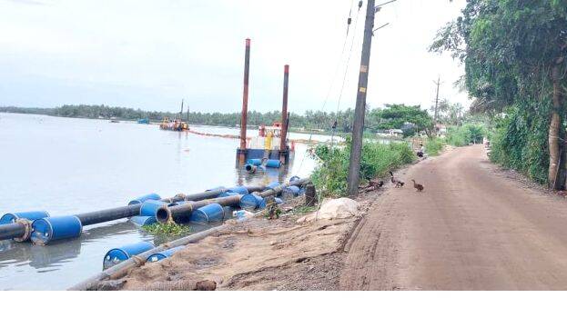 sand-dredging-inthe-river sand-dredging-inthe-river