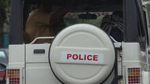 police-officers-attacked-by-accussed