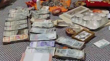 bihar-police-seized-over-1-crore-and-jwellery-from-the-house-of-a-tea-shop-owner