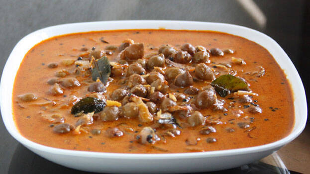 black-chickpeas-curry black-chickpeas-curry