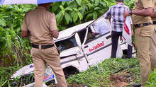 police-jeep-accident-in-thrissur
