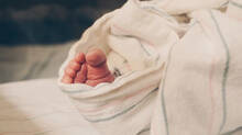 newborn-dies-after-delivery-in-karnataka-hospital-corridor